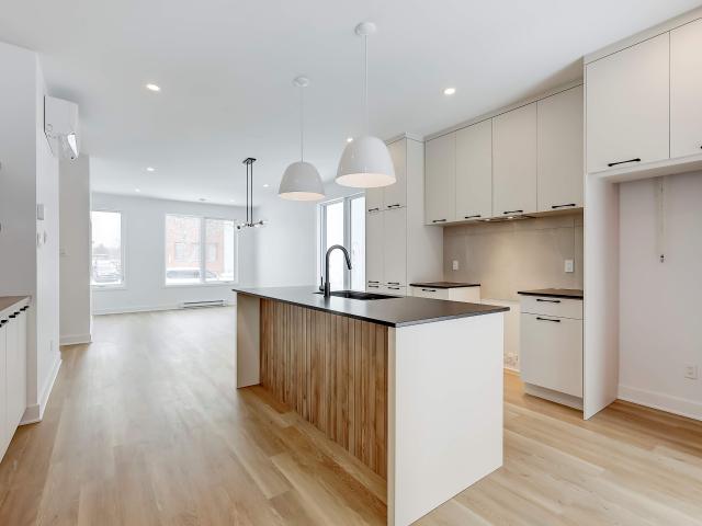 Apartment for rent in Longueuil, Quebec