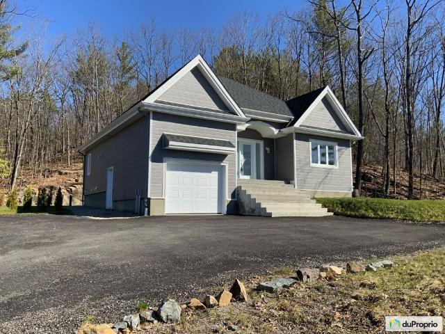 Apartment for rent in Les Collines-de-l'outaouais, Quebec