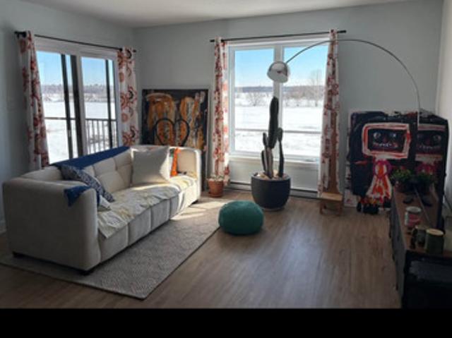 Apartment for rent in Saint-paul, Quebec