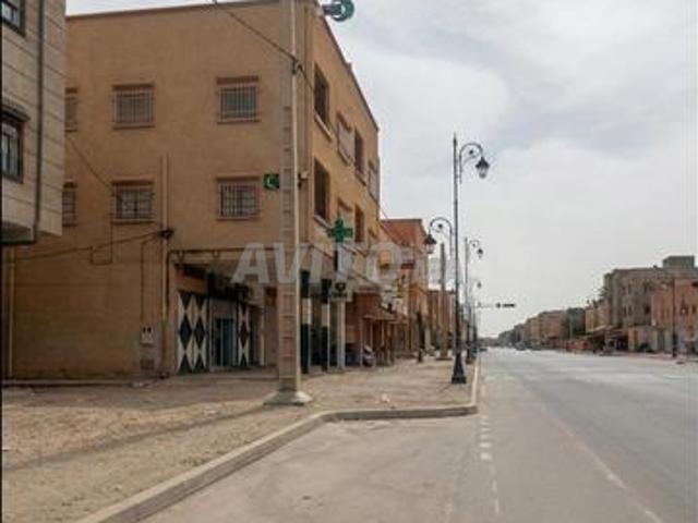 Local commercial location à Tinejdad