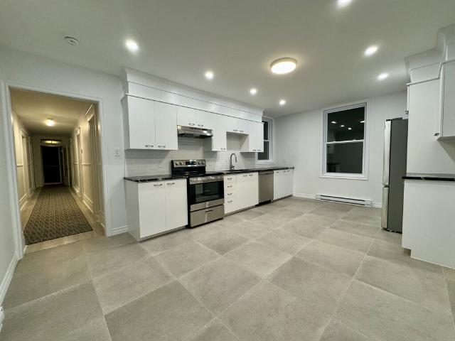 Apartment for rent in St. Leonard's, Quebec