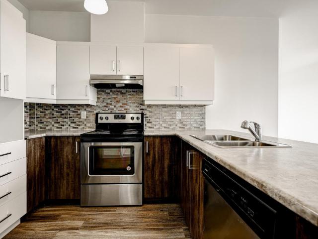 Apartment for rent in Les Moulins, Quebec