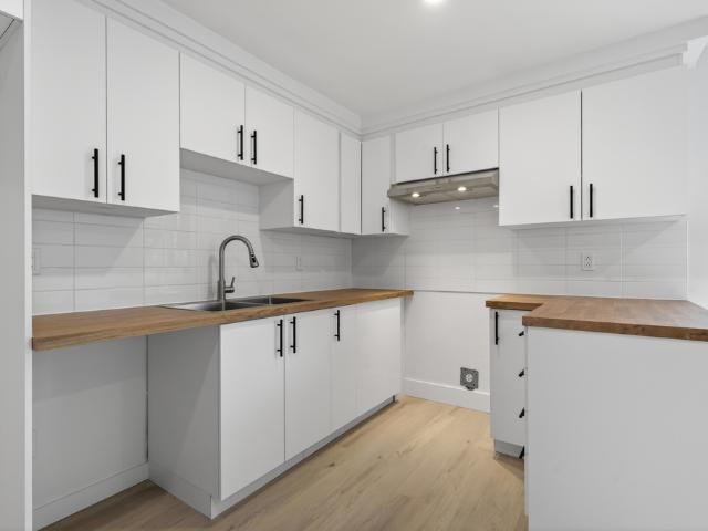 Apartment for rent in Chomedey, Quebec