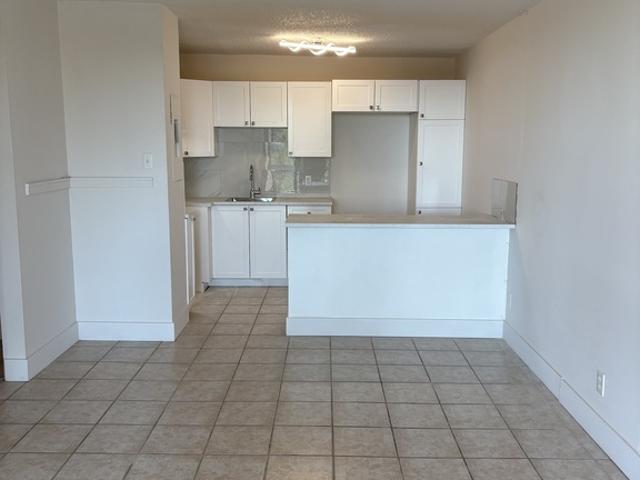 Apartment for rent in Laval-des-rapides, Quebec