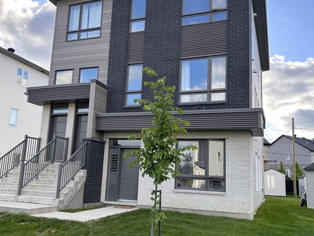 Apartment for rent in Auteuil, Quebec