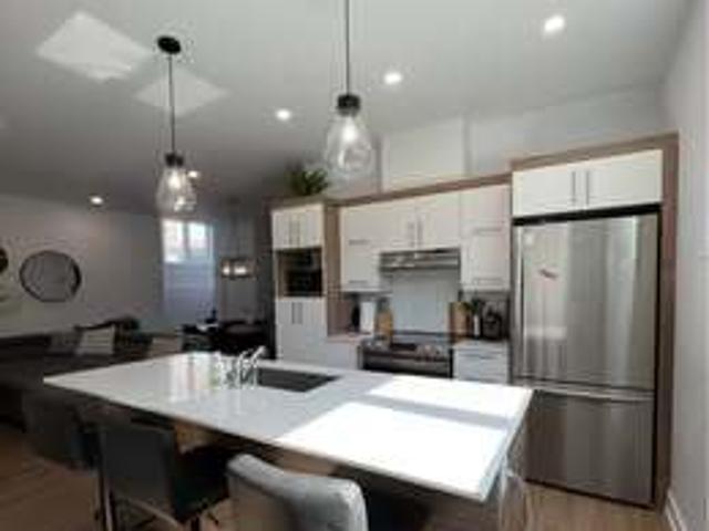 Apartment for rent in Les Moulins, Quebec