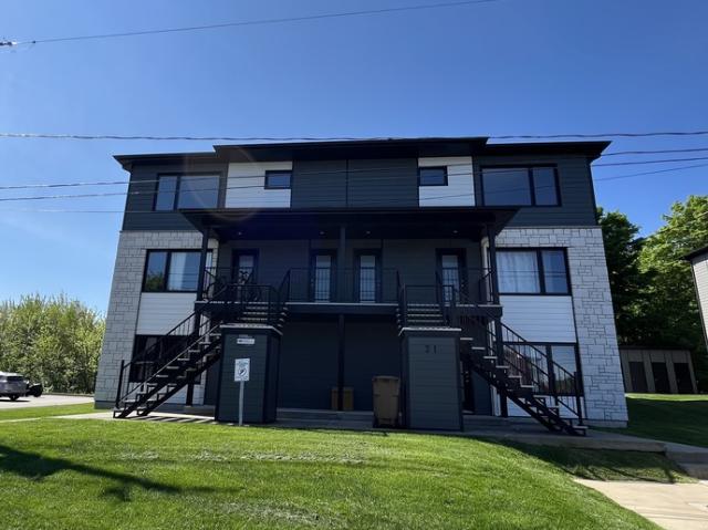 Apartment for rent in Saint-apollinaire, Quebec