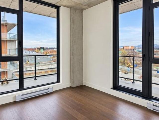 Apartment for rent in Saint-Laurent, Montréal