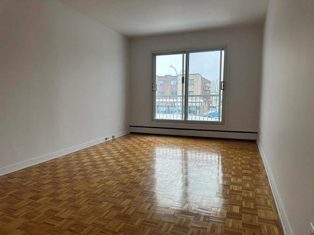 Apartment for rent in St. Leonard's, Quebec