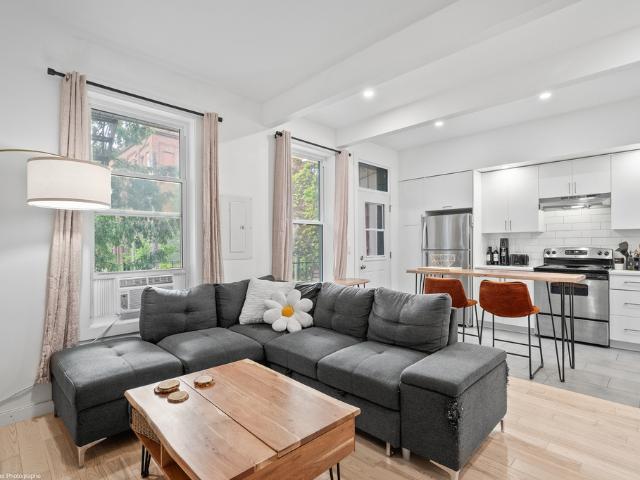 Apartment for rent in St. Leonard's, Quebec