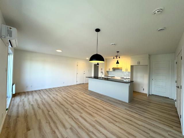 Apartment for rent in Le Val-saint-françois, Quebec