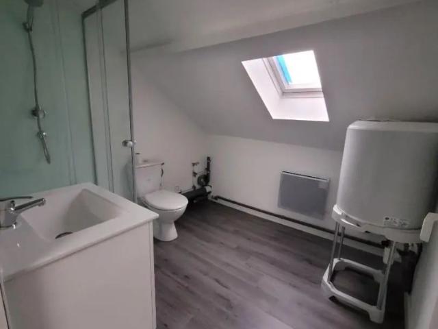 Studio location à Lens