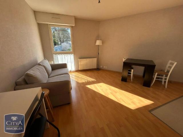 Studio location à Laval