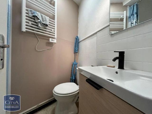 Studio location à Saintes