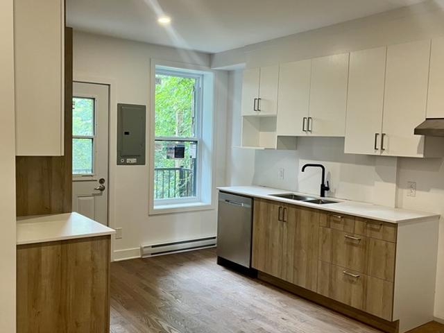 Apartment for rent in St. Leonard's, Quebec