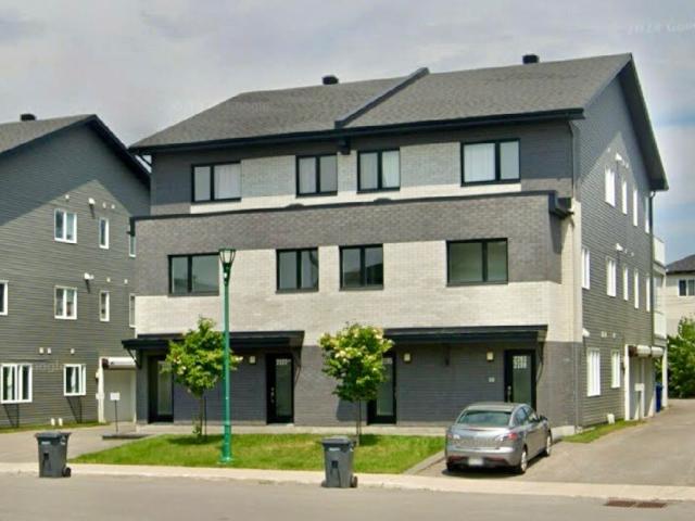 Apartment for rent in Sainte-rose, Quebec