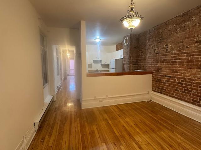 Apartment for rent in St. Leonard's, Quebec