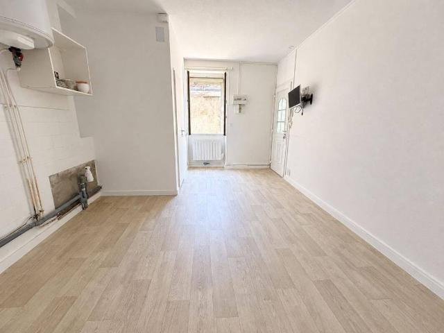 Studio location à Saint-Genis-Terrenoire, Genilac