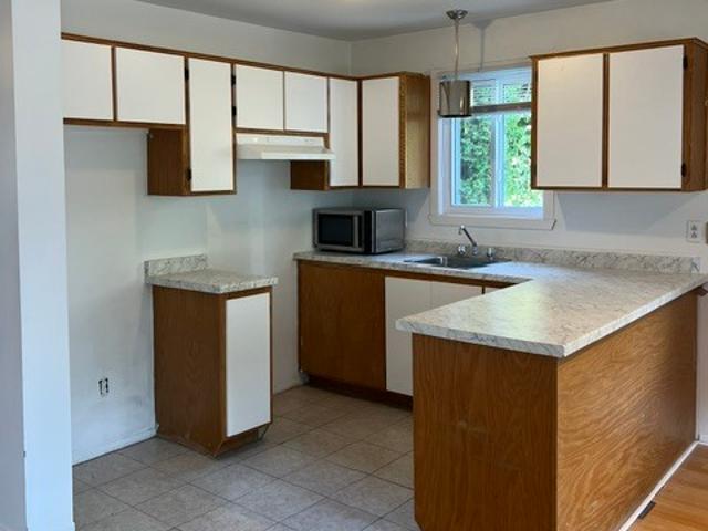 Apartment for rent in Sainte-rose, Quebec