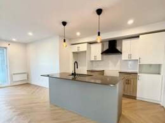 Apartment for rent in Les Moulins, Quebec