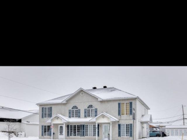 Apartment for rent in Saint-paul, Quebec