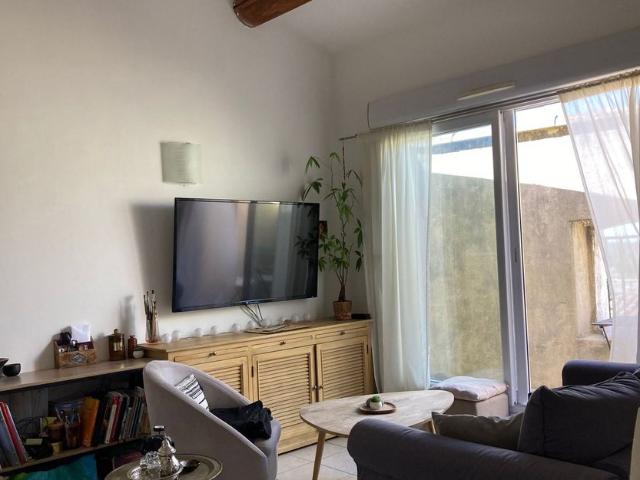 Appartement location à Lotissement Le Saurin, Lambesc