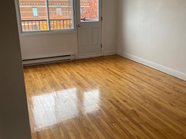 Apartment for rent in St. Leonard's, Quebec