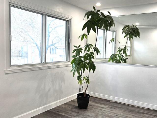 Apartment for rent in St. Leonard's, Quebec