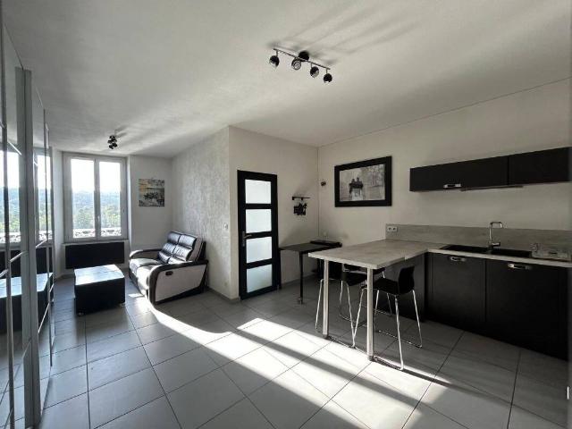 Studio location à Estressin, Vienne
