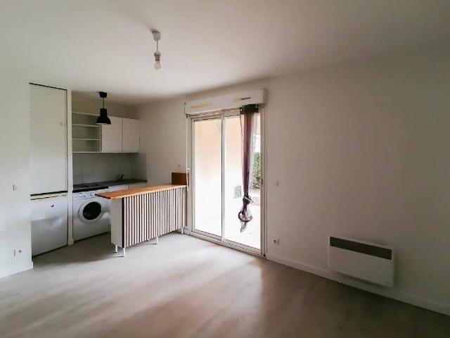 Studio location à Gelos, Pyrénées-Atlantiques