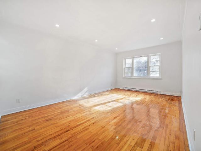 Apartment for rent in St. Leonard's, Quebec