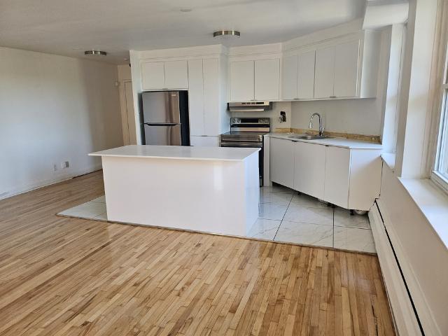 Apartment for rent in St. Leonard's, Quebec
