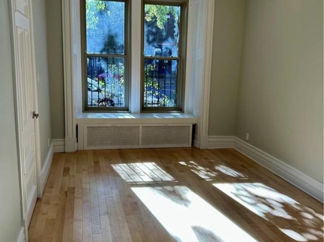 Apartment for rent in St. Leonard's, Quebec