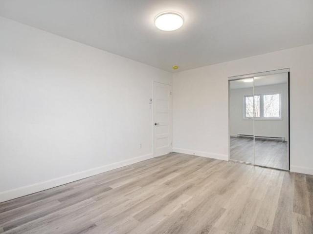 Apartment for rent in Pont-viau, Quebec