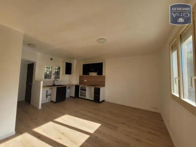 Appartement location à Arrondissement de Draguignan, Saint-raphaël