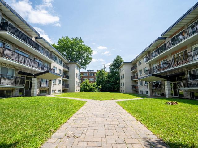 Apartment for rent in Dorval, Quebec