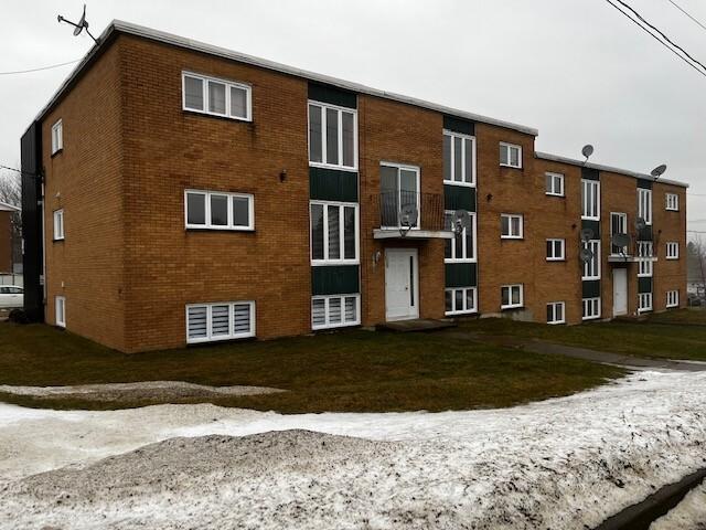 Apartment for rent in Asbestos, Quebec