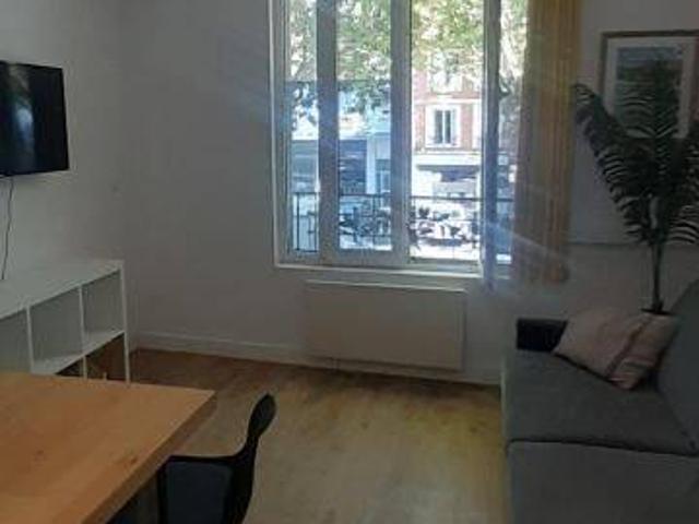 Studio location à Vert de Maisons, Alfortville