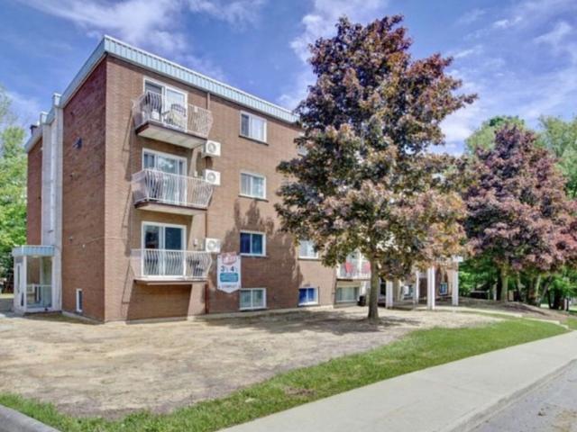 Apartment for rent in Rock Forest–Saint-Elie–Deauville, Sherbrooke