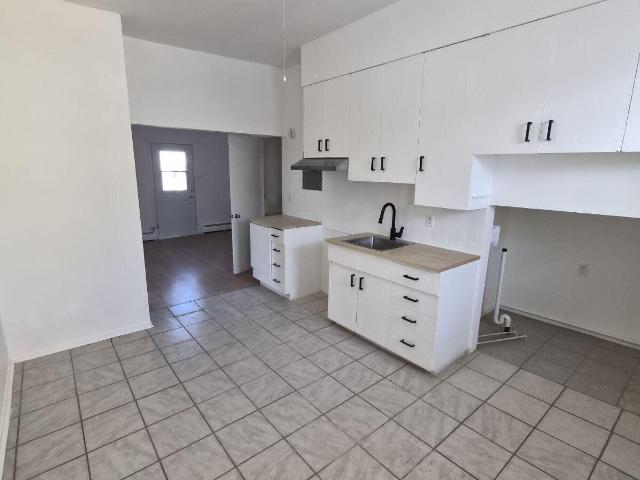 Apartment for rent in Le Val-saint-françois, Quebec