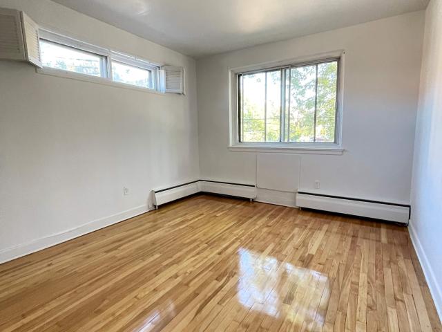 Apartment for rent in St. Leonard's, Quebec