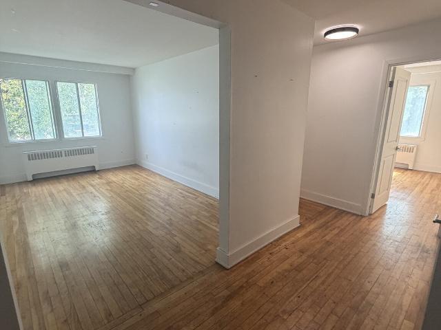 Apartment for rent in Pointe-claire, Quebec