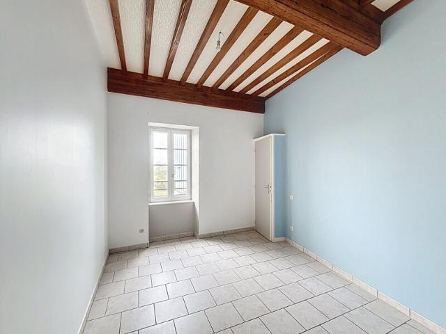 Appartement location à Grand Perrin, Étables
