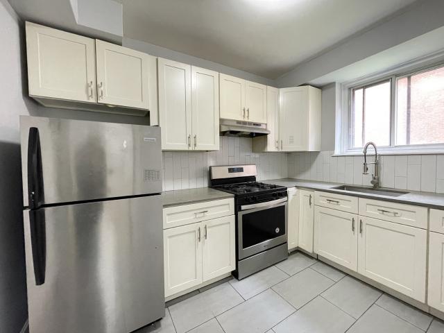 Apartment for rent in Cote-saint-luc, Quebec