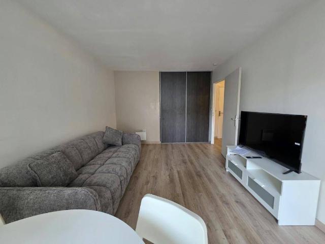 Studio location à Châtillon, Hauts-de-Seine
