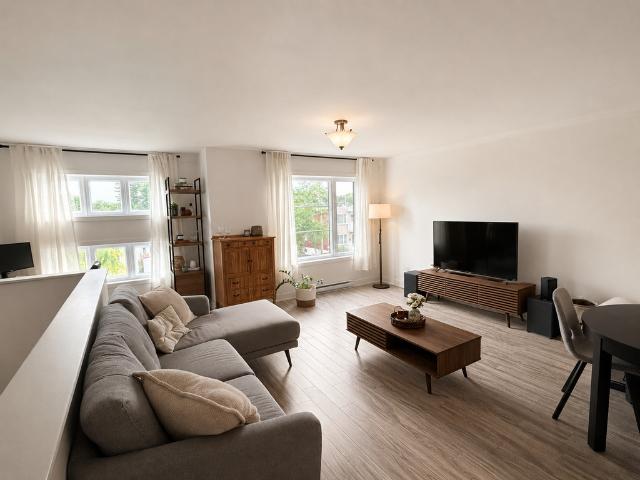 Apartment for rent in Les Moulins, Quebec