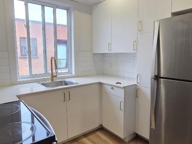 Apartment for rent in St. Leonard's, Quebec