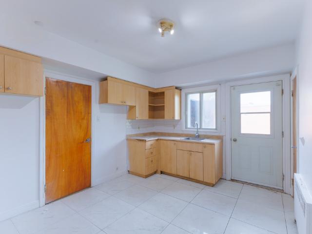 Apartment for rent in St. Leonard's, Quebec