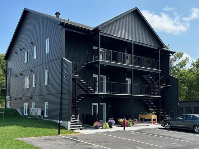 Apartment for rent in Le Val-saint-françois, Quebec
