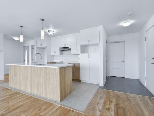 Apartment for rent in D'autray, Quebec